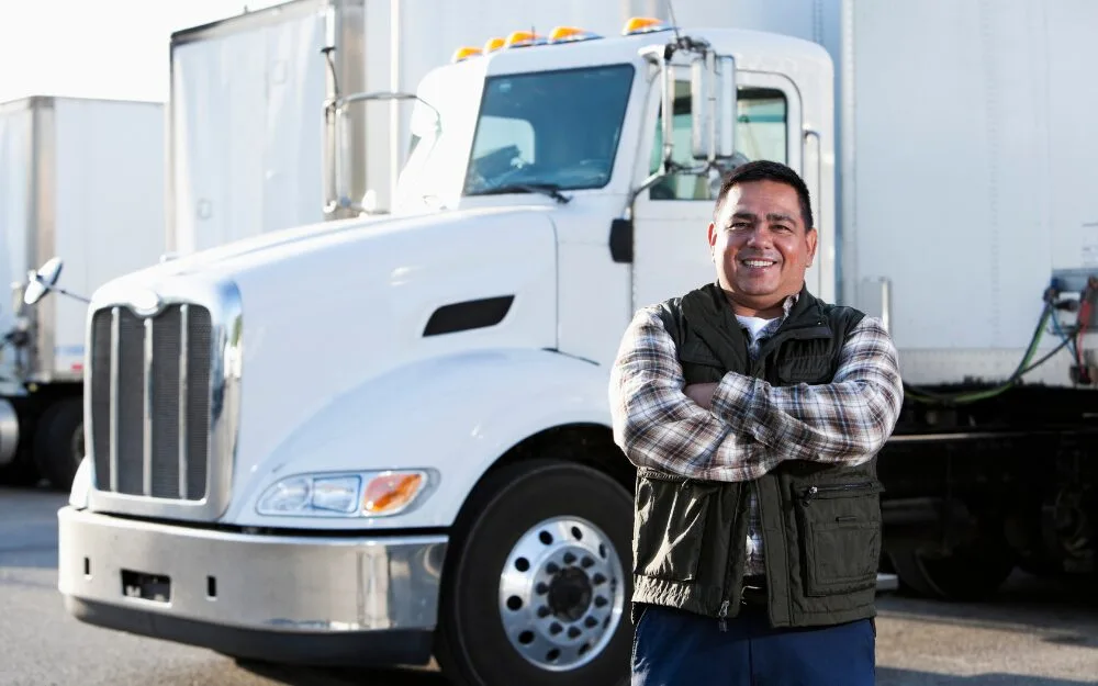 長距離トラックドライバーが給料をアップして高年収を稼ぐためには