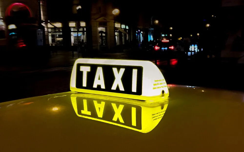 なぜ個人タクシーに年齢制限があるのか